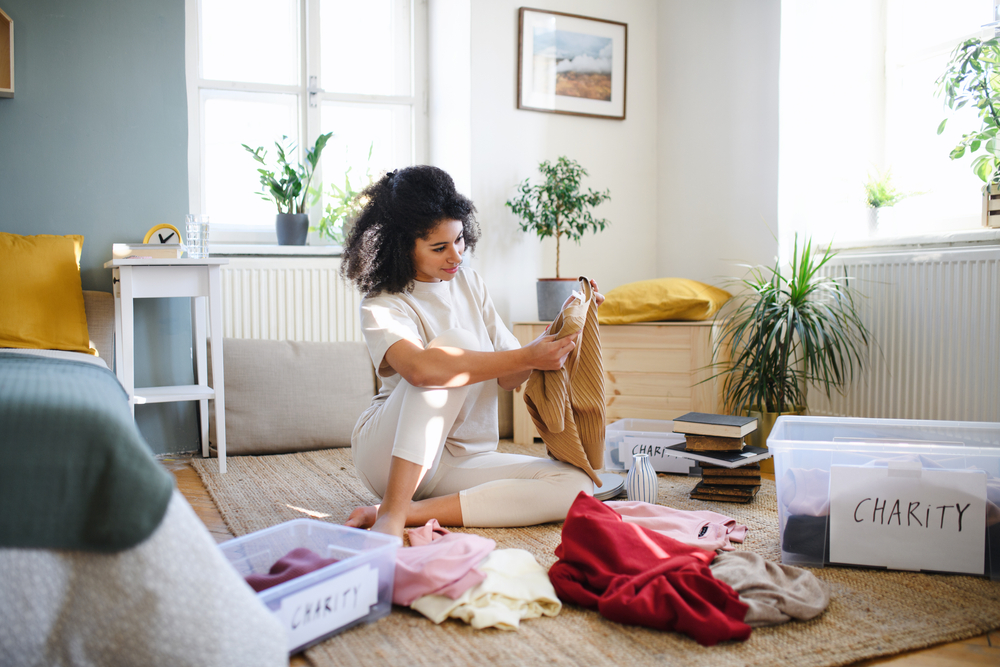 Helpful tips to declutter your home